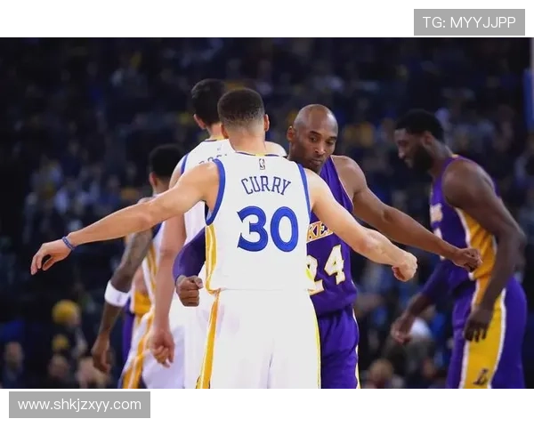 自由球员身价排行榜揭晓富安健洋领衔雷吉隆齐耶赫紧随其后